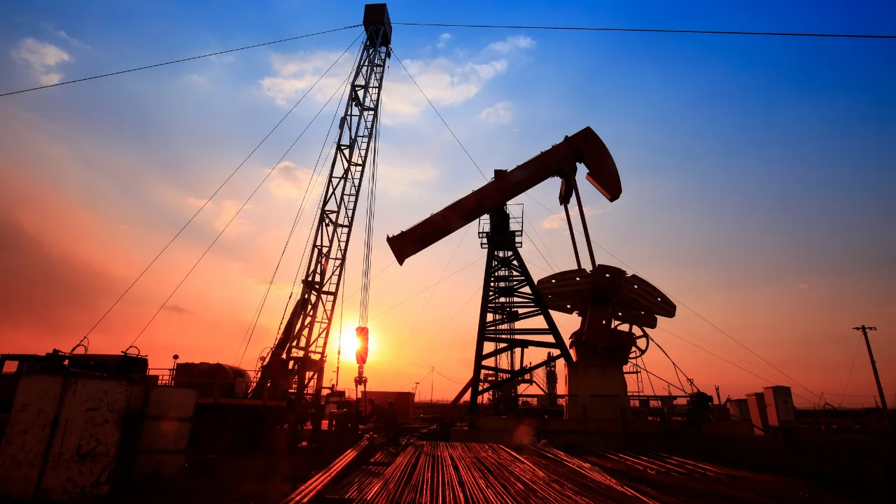 Distribution Network Optimisation in the Oil & Gas Sector